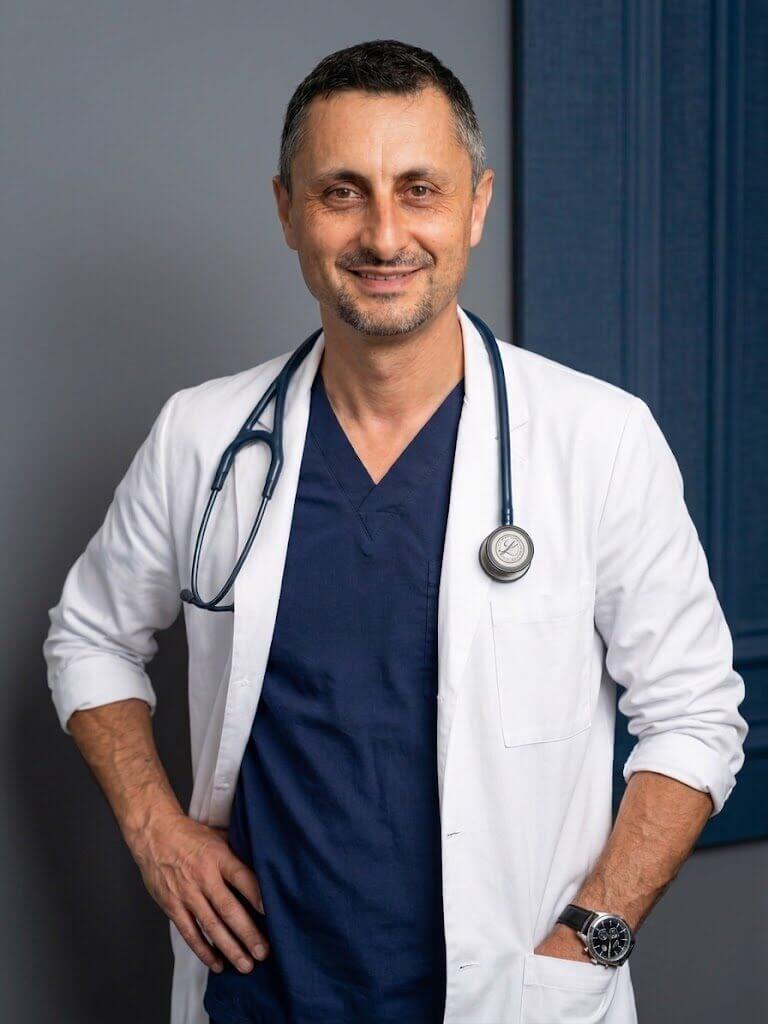 Dr. Radu Scurtu, the doctor who wrote Survival MD